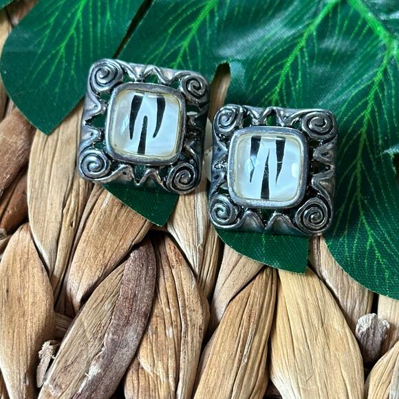 BOGO FREE SQURE GLASS METAL CLIP ON EARRINGS - Picture 1 of 4